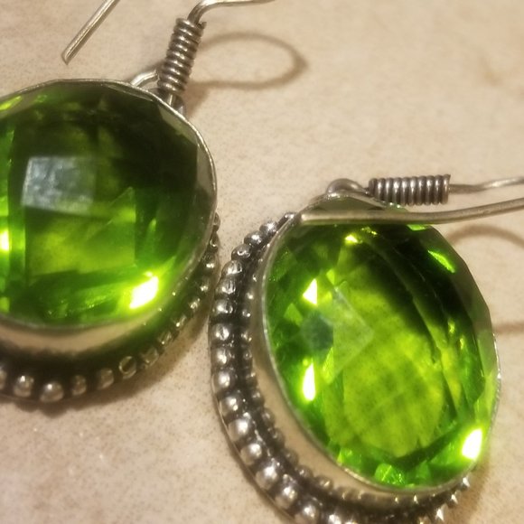 PERIDOT DANGLES IN .925 - Picture 4 of 7